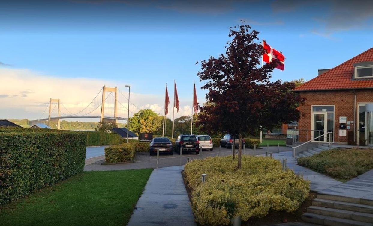 Severin Kursuscenter Og Konferencehotel Middelfart Exterior foto