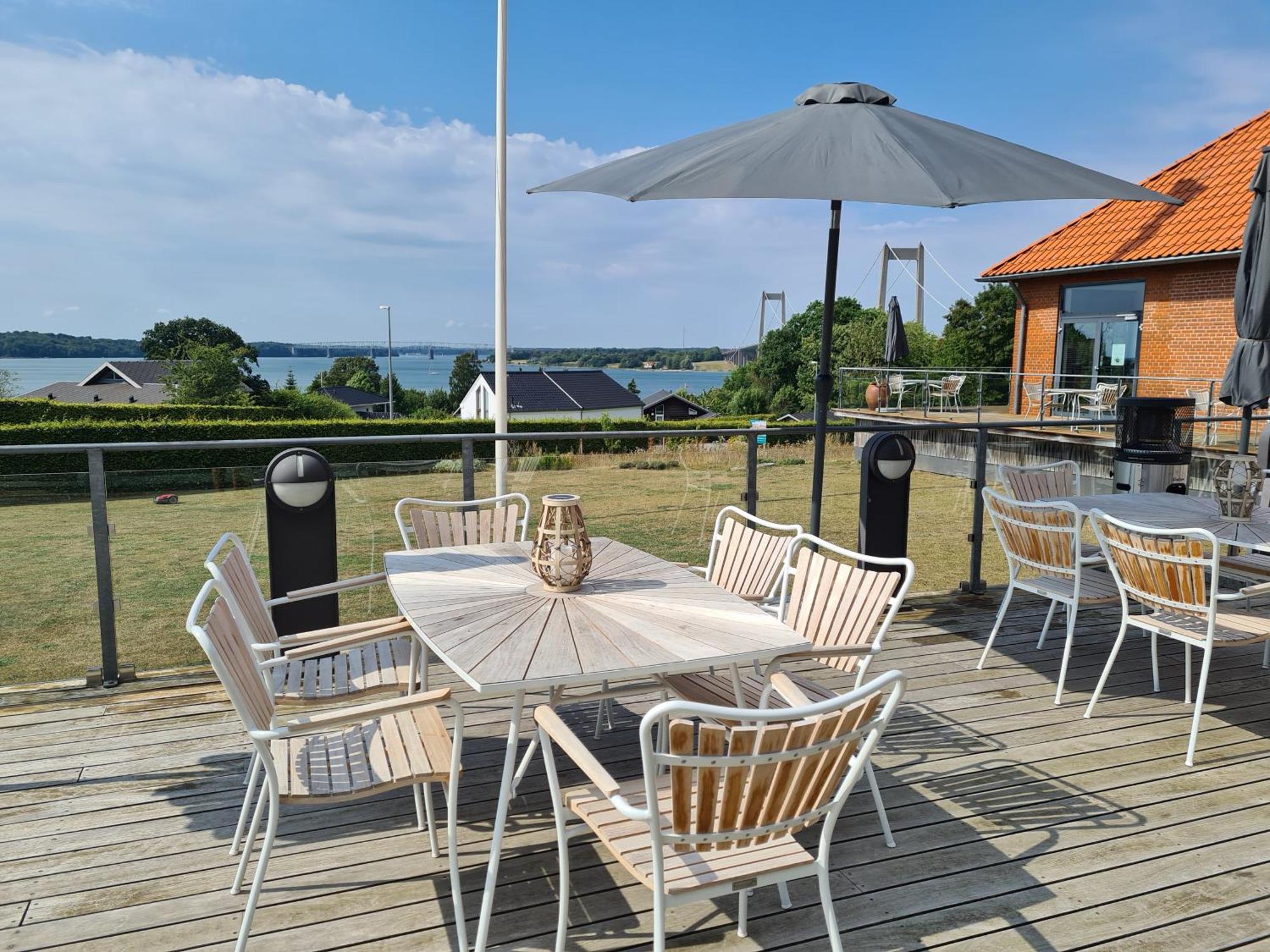 Severin Kursuscenter Og Konferencehotel Middelfart Exterior foto